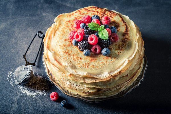 Comment faire des pancakes aux flocons d'avoine et banane sans lait pour un brunch sain?